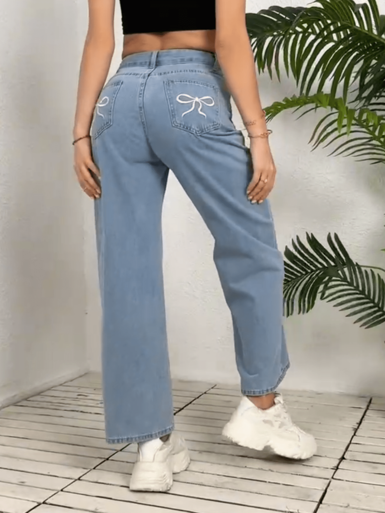 Women's Low-Waist Denim Straight-Leg Wide-Leg Trousers, Fashionable And Elegant, With A Bow Printed On The Back Pocket, Outdoor Casual Loose-Fitting Trousers